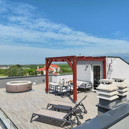 Villa Tia With Heated Pool & Jacuzzi Murvica  Eksteriør bilde