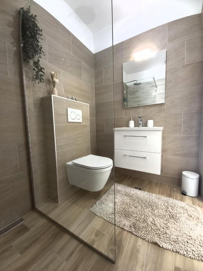 Villa Tia With Heated Pool & Jacuzzi Murvica  Eksteriør bilde